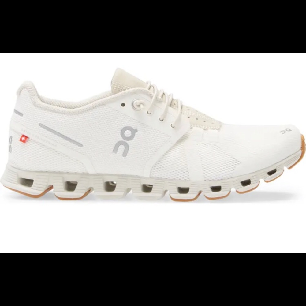 On Cloud Running Shoe white/sand